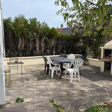 Appartement Cosy Avec Terrasse Jardin Folschviller