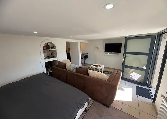 Cosy Avec Terrasse Jardin Folschviller